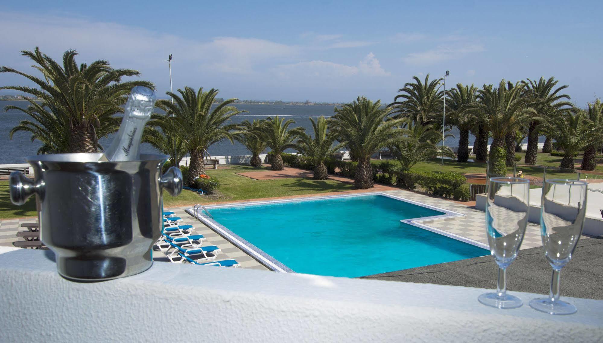 Riabela Inn Торейра Екстериор снимка